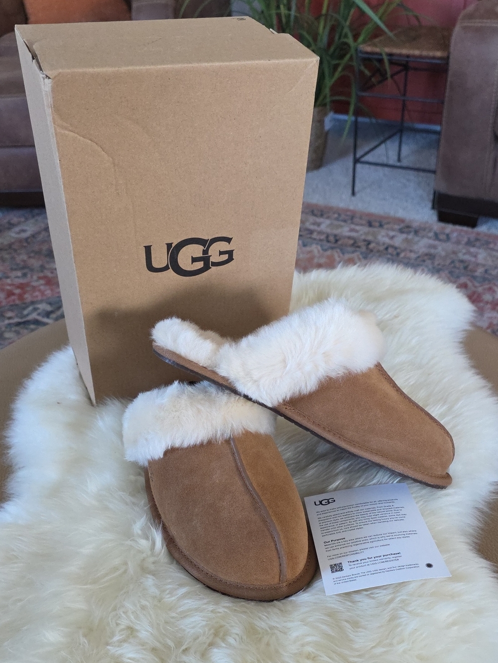 Beautiful NWT IOB UGG Scruffette II Chestnut Women's Size 8 Slippers 🤎🎁🐑❤️